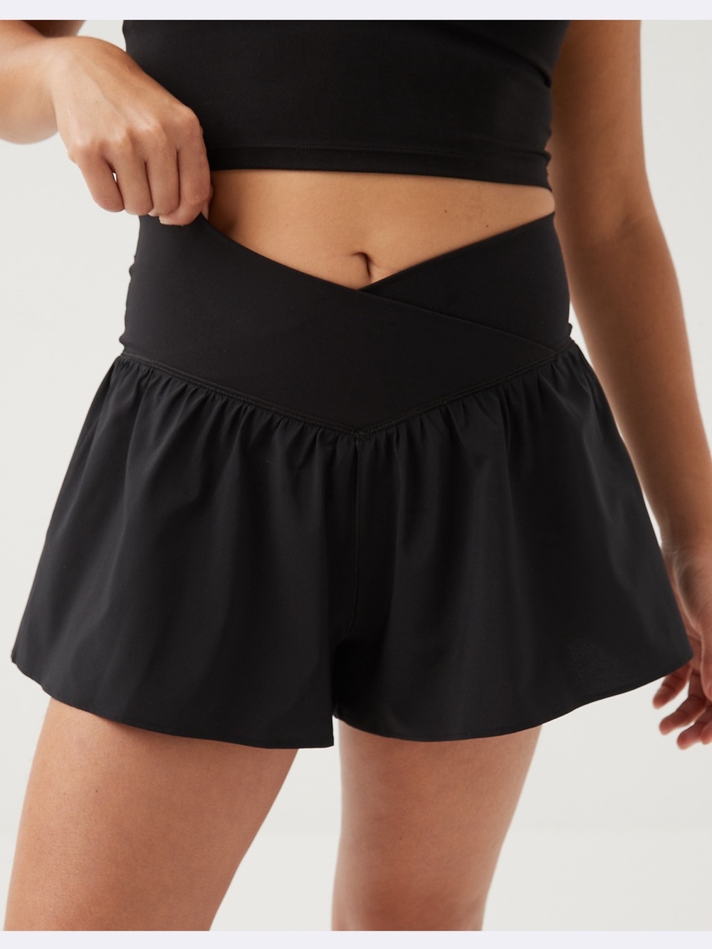 Aerie Black Offline Crossover Shorts Medium